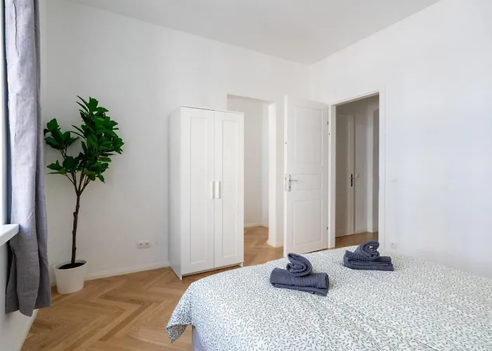 דירה Premium With Balcony *