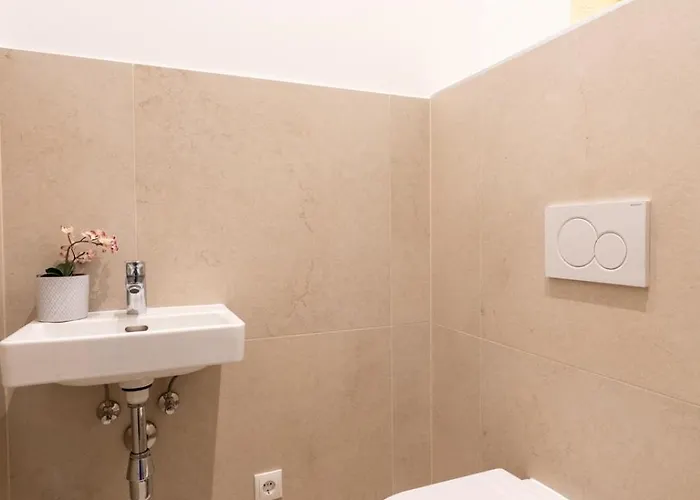 Premium With Balcony וינה