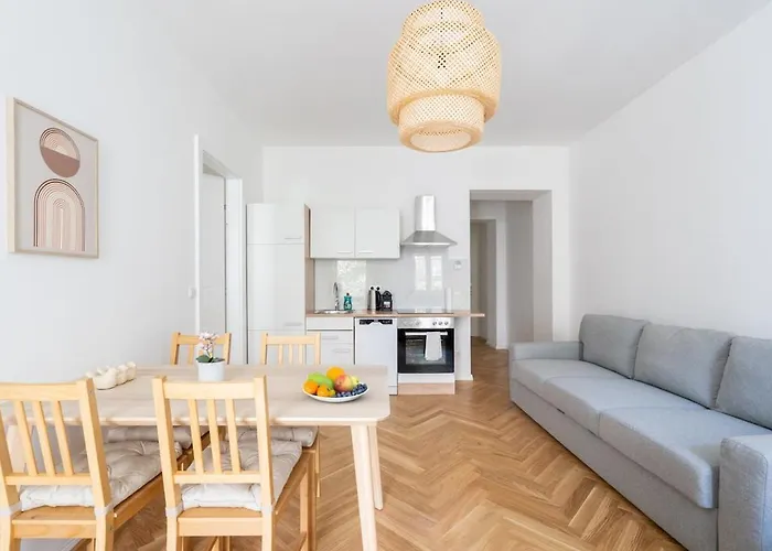 דירה Premium With Balcony *