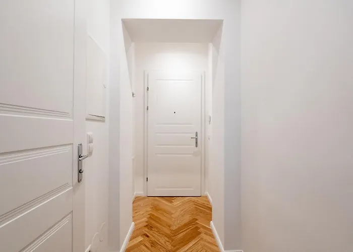 דירה Premium With Balcony *