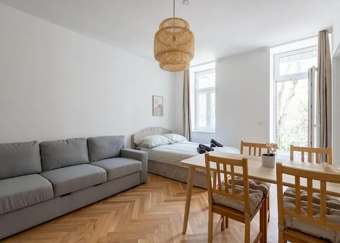 דירה Premium With Balcony